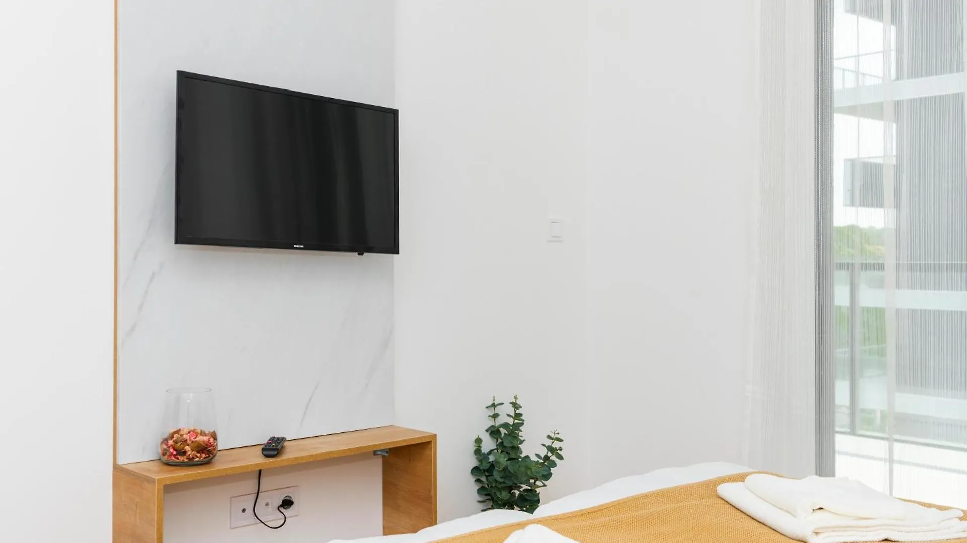 Waterfront City Apartments By Urbanrent Budapest