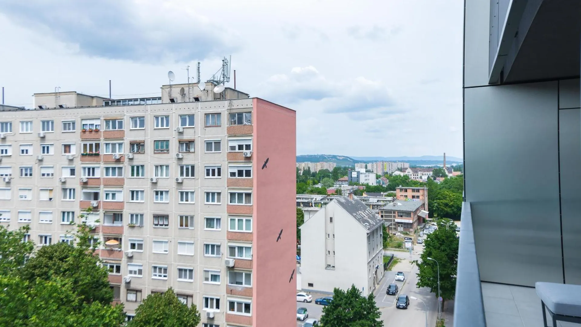 Waterfront City Apartments By Urbanrent Budapest