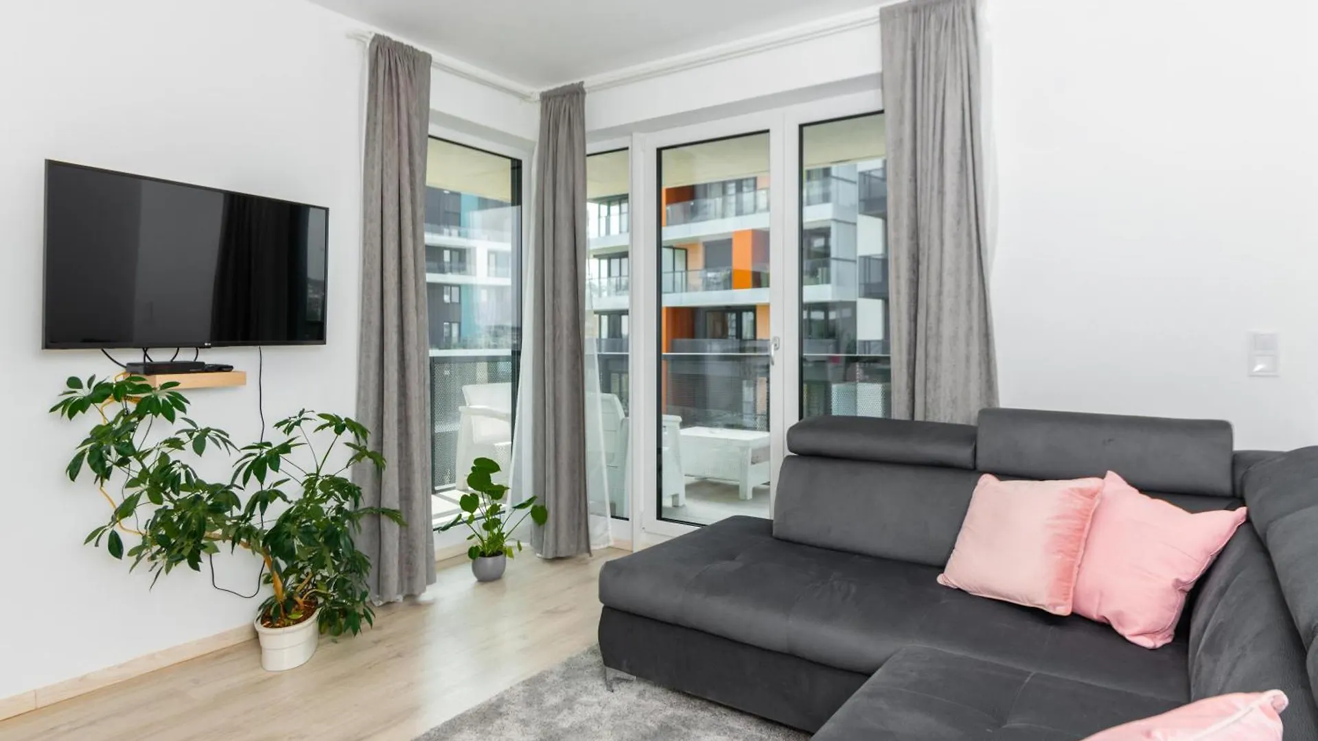 Waterfront City Apartments By Urbanrent Budapest 0*,