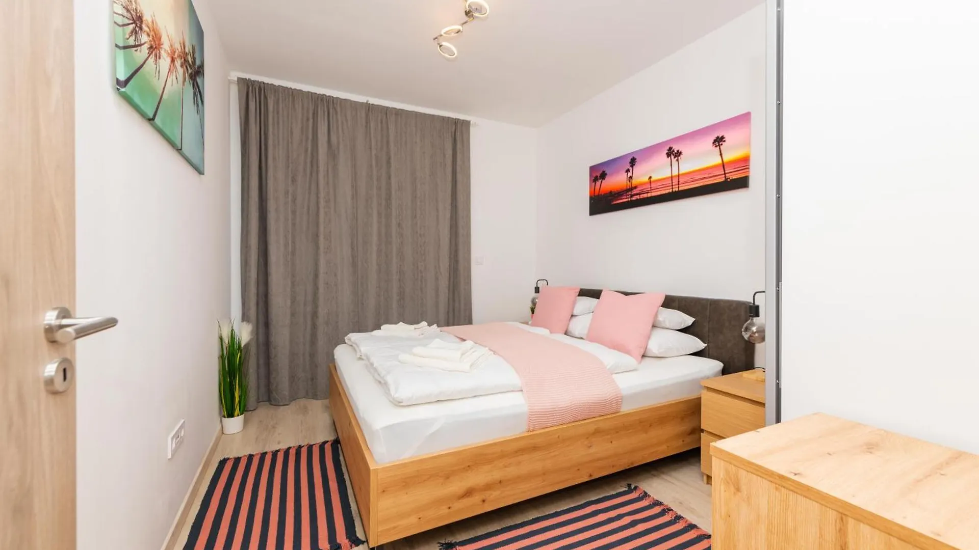 Waterfront City Apartments By Urbanrent Budapest