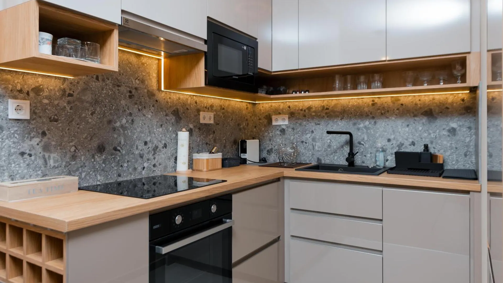 Waterfront City Apartments By Urbanrent Budapest